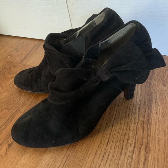 Tahari Shoes - Tahari Greyson Booties Size 7.5